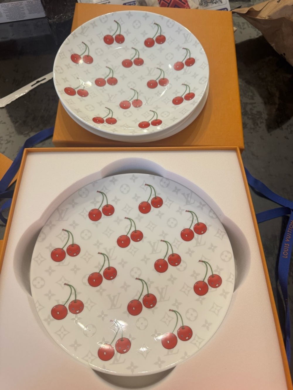 Louis Vuitton Cherry Murakami Porcelain Plates - White & Red
*Limited Edition*